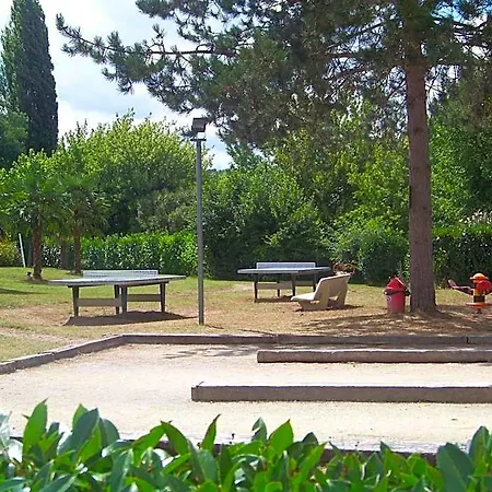 אתר קמפינג Du Bournat לה בוג